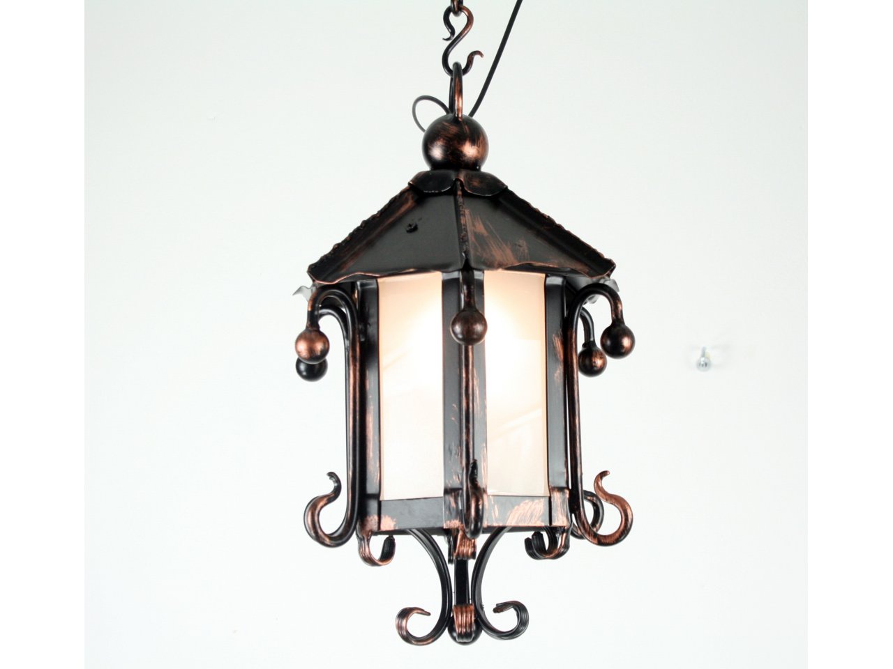 Lampa kuta stalowa wisząca L 01 Lampa kuta stalowa wisząca L 01