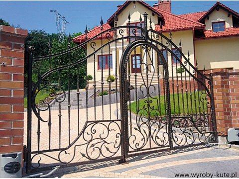 Brama kuta uchylna model BU48