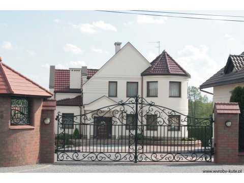 Brama kuta uchylna model BU11
