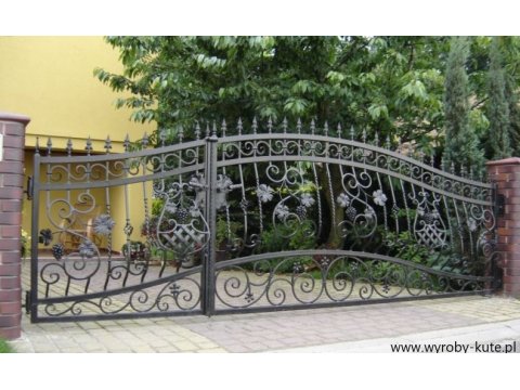 Brama kuta uchylna model BU26