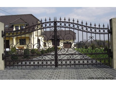 Brama kuta uchylna model BU32