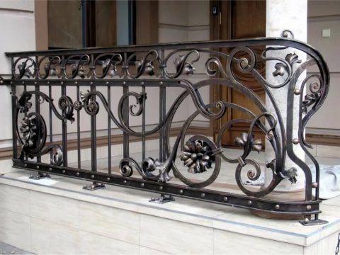 Jugendstil-Metallgeländer...