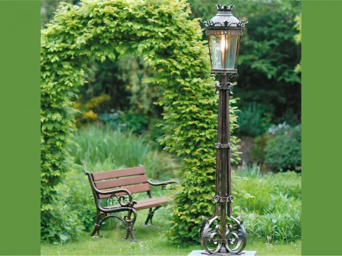 Metalowa lampa kuta retro...