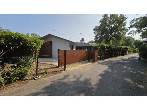 Brama przesuwna ze stali...