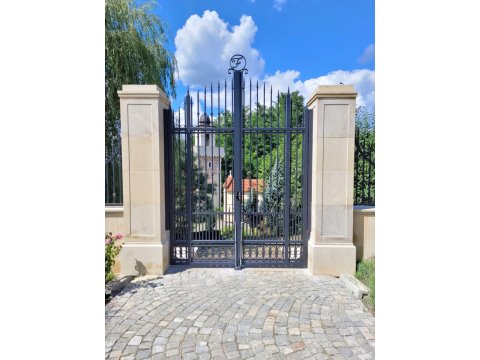 Brama kuta uchylna Dworkowa...