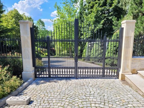 Brama kuta uchylna Dworkowa...