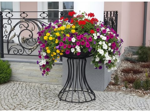 Geschmiedetes Gartenblumenbeet